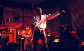 Tame Impala et Theophilus London revisite un classique du boogie nigérian