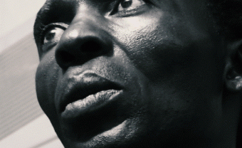 Forward Kwenda, maître zimbabwéen de la mbira, sur disque et en remix