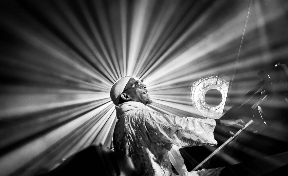 Le pèlerinage musical d’Omar Sosa avec An East African Journey