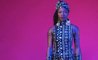 Dobet Gnahoré célèbre l’espoir africain avec un nouvel album, Couleur