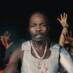 Naira Marley fait danser les morts dans le clip de « Kojosese »